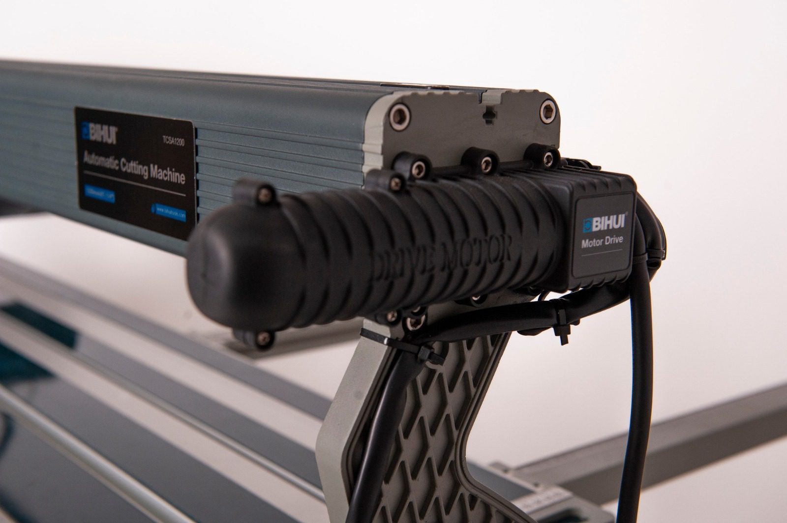 Máquina de Corte Automática Multi Funcional